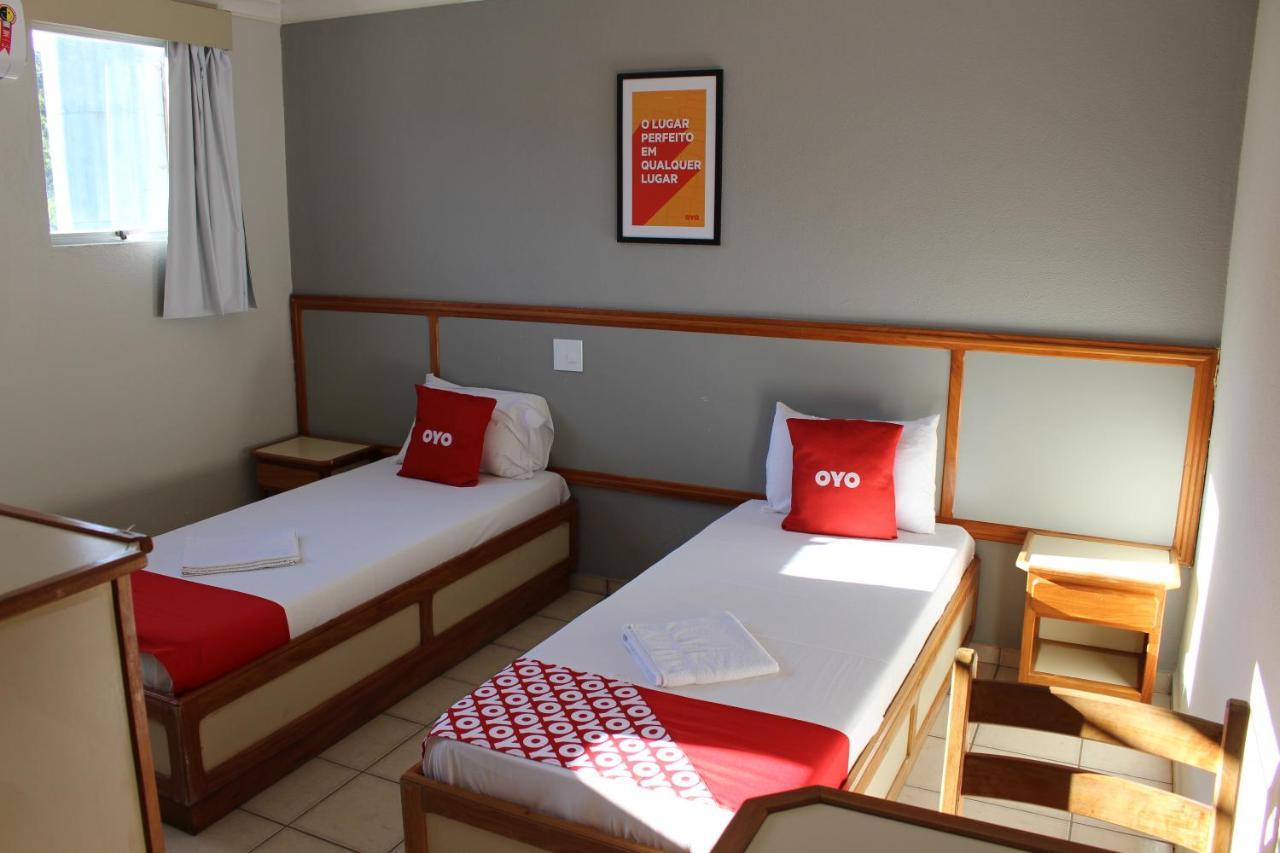 Hotel Teófilo Otoni Buitenkant foto