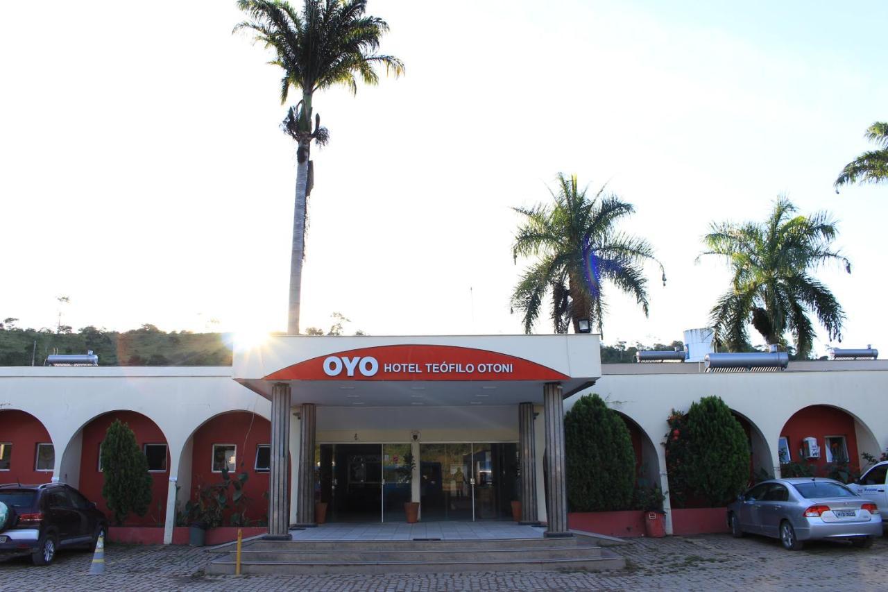 Hotel Teófilo Otoni Buitenkant foto