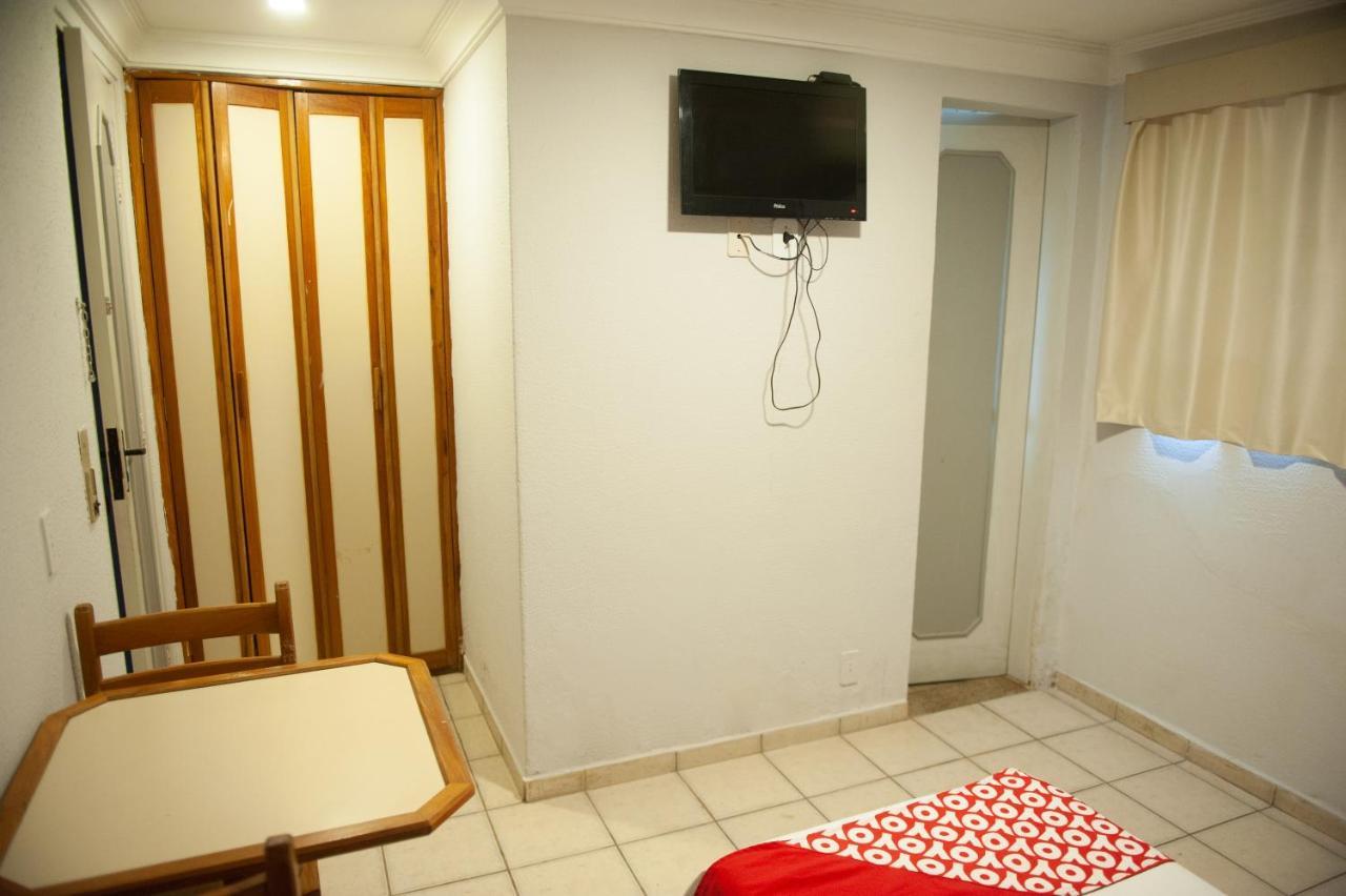 Hotel Teófilo Otoni Buitenkant foto