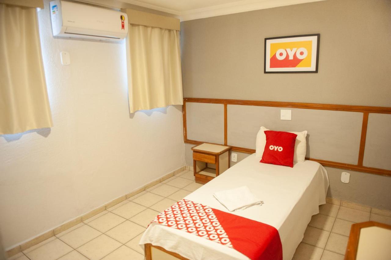 Hotel Teófilo Otoni Buitenkant foto