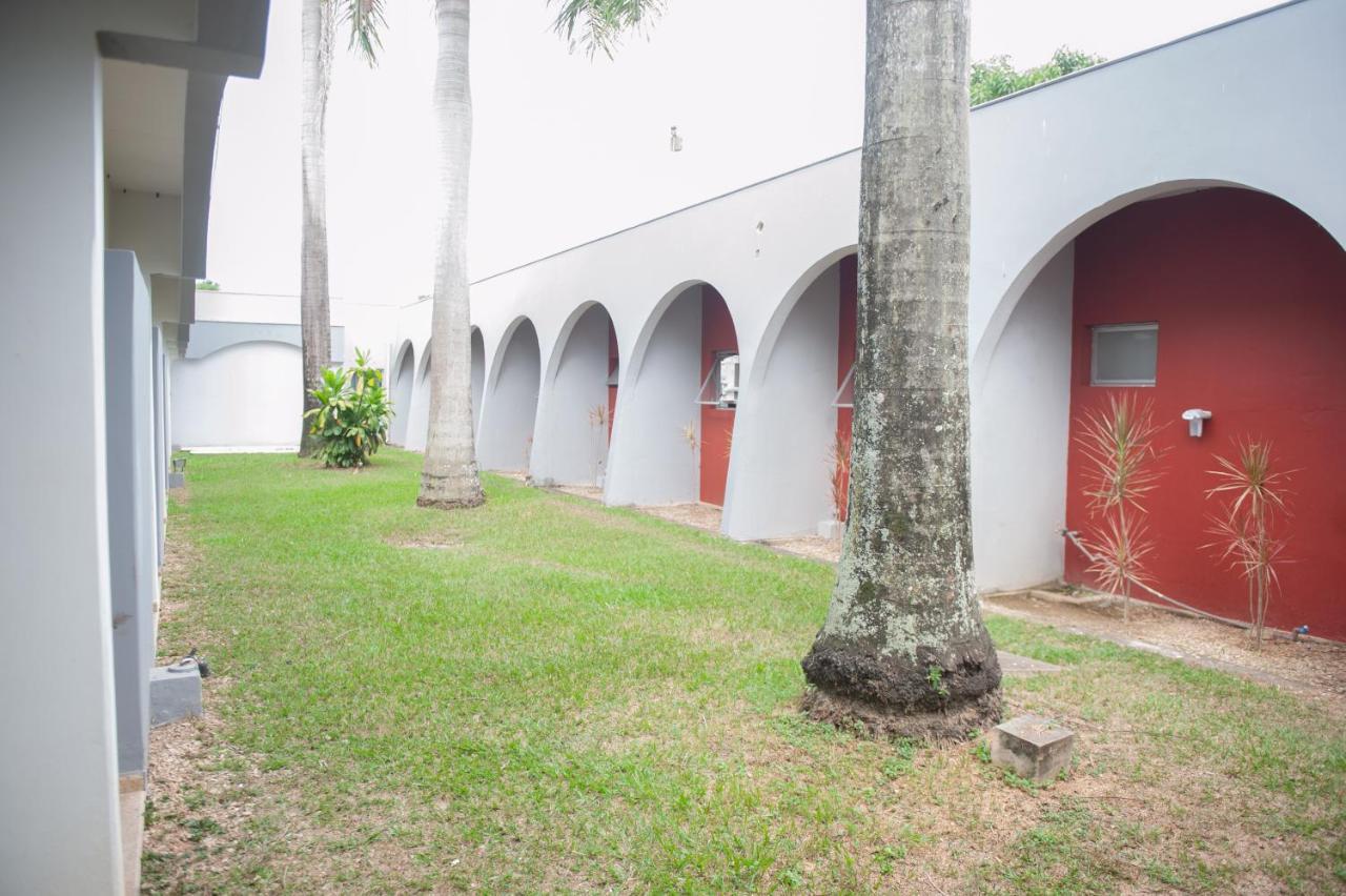 Hotel Teófilo Otoni Buitenkant foto